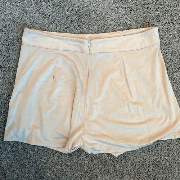 Freeway medium skirt, blush in color - Picture 3 of 7